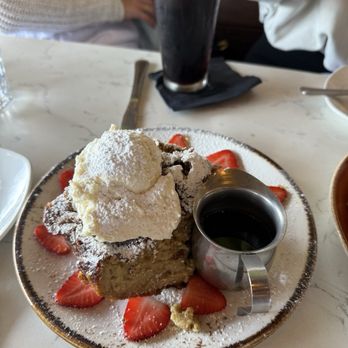 Luce Bar & Kitchen - pistachio french toast - American Near Me - San Diego, California Luce Bar & Kitchen - pistachio french toast - American Near Me - San Diego, California