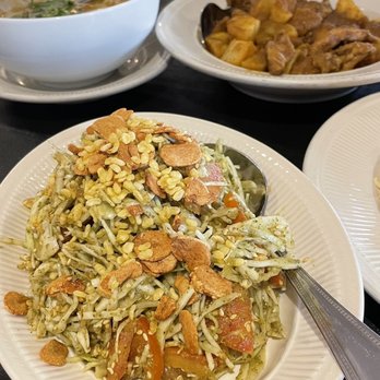 Mandalay Restaurant & Cafe - Green Tea Leaf Salad - Burmese Near Me - Silver Spring, Maryland