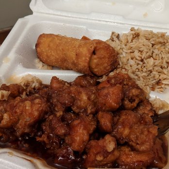 Wing On Inn - Gerenal Tso's combo dinner $6.25 - a ton of food! - Chinese Near Me - Anderson, Indiana Wing On Inn - Gerenal Tso's combo dinner $6.25 - a ton of food! - Chinese Near Me - Anderson, Indiana