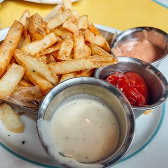 Melting Pot Social - Rosemary fries - New American Near Me - Tampa, Florida Melting Pot Social - Rosemary fries - New American Near Me - Tampa, Florida