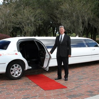 Executive Livery Service - Lincoln 10 passenger limousine - Airport Shuttles Near Me - Orlando, Florida Executive Livery Service - Lincoln 10 passenger limousine - Airport Shuttles Near Me - Orlando, Florida