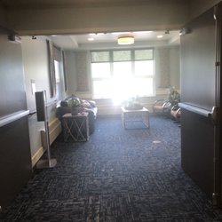 Maple Springs of Palmer - 1st floor seating enclave
