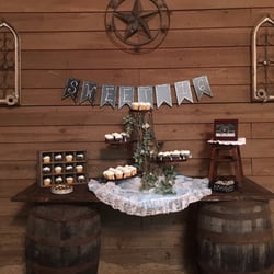 Breezy Meadows Farm - Cupcakes!