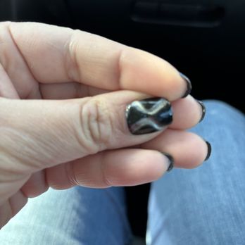 Dazzle Nail - Thumb 2 - Nail Salons Near Me - Bolingbrook, Illinois