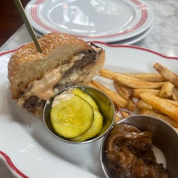 Post House - Cheeseburger - New American Near Me - Mount Pleasant, South Carolina Post House - Cheeseburger - New American Near Me - Mount Pleasant, South Carolina