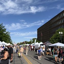 Farmers market street view