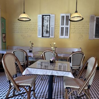 Crepes de Paris - Interior - Breakfast & Brunch Near Me - Pasadena, California Crepes de Paris - Interior - Breakfast & Brunch Near Me - Pasadena, California