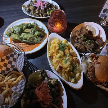 Keys Lounge - Shisito peppers, Brussels sprouts, classic mac n cheese, Thai chicken bites, Honey Fried Chicken Sandwich - Cocktail Bars Near Me - Portland, Oregon Keys Lounge - Shisito peppers, Brussels sprouts, classic mac n cheese, Thai chicken bites, Honey Fried Chicken Sandwich - Cocktail Bars Near Me - Portland, Oregon