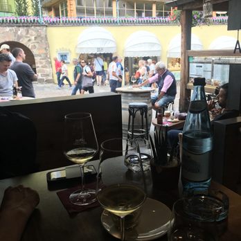 Cërcia - Outdoor and indoor seating - Wine Bars Near Me - Ortisei, BZ