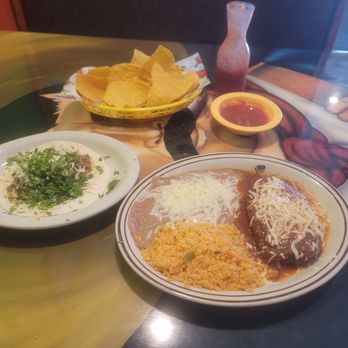 El Mariachi Mexican Grill - Chili Rellano lunch and a beef taco (Taco Tuesday!) - Mexican Near Me - Kendallville, Indiana El Mariachi Mexican Grill - Chili Rellano lunch and a beef taco (Taco Tuesday!) - Mexican Near Me - Kendallville, Indiana