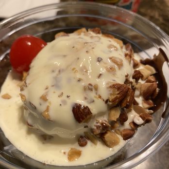 Andy's Frozen Custard - Hot fudge sundae with almonds - Ice Cream & Frozen Yogurt Near Me - Fort Worth, Texas Andy's Frozen Custard - Hot fudge sundae with almonds - Ice Cream & Frozen Yogurt Near Me - Fort Worth, Texas
