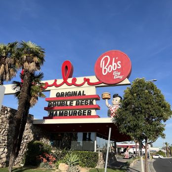 Bob's Big Boy Broiler - American Near Me - Downey, California