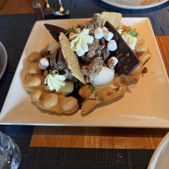 1000 NORTH - S'mores S'mores Bubble Waffle Sundae - Bars Near Me - Jupiter, Florida