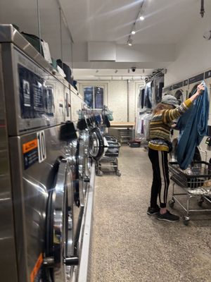Laundry & Latte by null