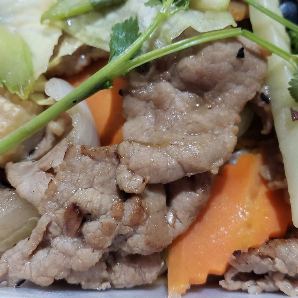 Pho BamBu - Close up Beef Chow Mein soft style - Vietnamese Near Me - Rancho Cucamonga, California Pho BamBu - Close up Beef Chow Mein soft style - Vietnamese Near Me - Rancho Cucamonga, California