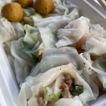 Joe's Steam Rice Roll - We split three flavors - Shrimp, Curry Fish Ball, and BBQ Pork Steam Rice Roll - Dim Sum Near Me - Flushing, New York Joe's Steam Rice Roll - We split three flavors - Shrimp, Curry Fish Ball, and BBQ Pork Steam Rice Roll - Dim Sum Near Me - Flushing, New York