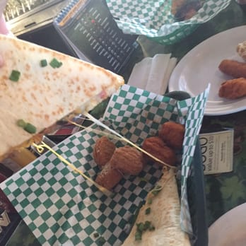 Shamrock's Ale House - Quesadilla and boneless wings - American Near Me - Tampa, Florida