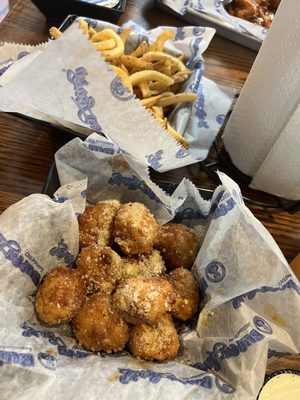 BuffaLouie's at The Gables by null
