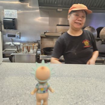 Vanessa's Dumpling House - Libby meets the staff - Chinese Near Me - New York, New York