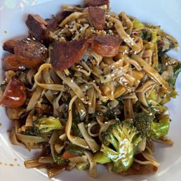 Pad Thai with added sausage