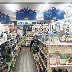 Davis Islands Pharmacy - Pharmacy counter