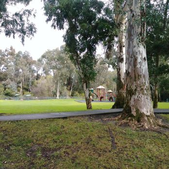 Refugio Valley Park - Parks Near Me - Hercules, California