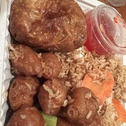 Sweet and sour chicken and egg roll Sweet and sour chicken and egg roll