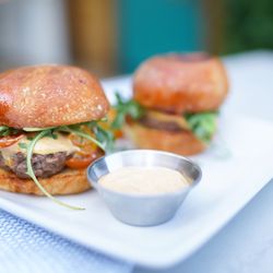 Burger sliders with signature sauce