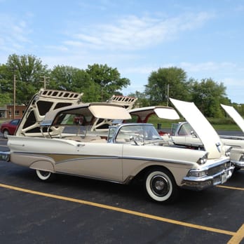 Ravenna Elks Lodge - The annual Ravenna Elks Mike Tirpak Memorial Car Show is underway. - Ravenna, Ohio Ravenna Elks Lodge - The annual Ravenna Elks Mike Tirpak Memorial Car Show is underway. - Ravenna, Ohio