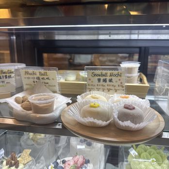 Yiko Yiko - Snowball mochi and mochi ball! - Bakeries Near Me - San Diego, California Yiko Yiko - Snowball mochi and mochi ball! - Bakeries Near Me - San Diego, California