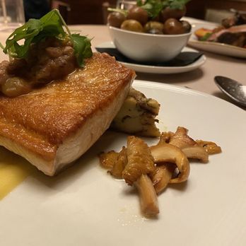 JORY - Chinook with chanterelles & fingerling potatoes - New American Near Me - Newberg, Oregon