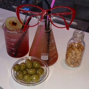 La Pharmacie Bar - Cocktail Bars Near Me - Lille, 59