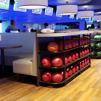 Main Event Jacksonville - Balls weights are identified by color - Arcades Near Me - Jacksonville, Florida Main Event Jacksonville - Balls weights are identified by color - Arcades Near Me - Jacksonville, Florida