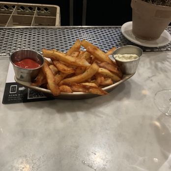 Fishwives - French fries with ketchup and tartar sauce. - Seafood Near Me - Pasadena, California