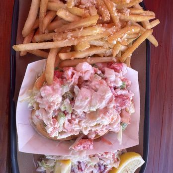 Mac's Chatham Fish & Lobster - Lobster roll cold - Seafood Near Me - Chatham, Massachusetts