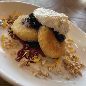 Roca & Martillo - Brown butter lemon cake - Desserts Near Me - San Antonio, Texas
