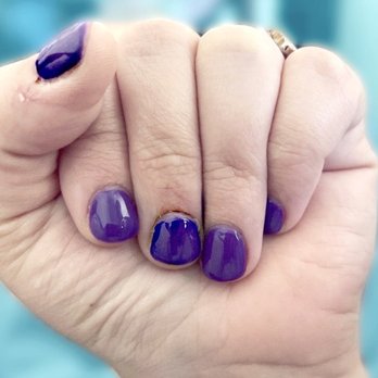JT Nails & Spa - Middle finger and thumb cut when fixing original manicure (this is the make up/apology manicure from cutting me last time). - Nail Salons Near Me - Kissimmee, Florida