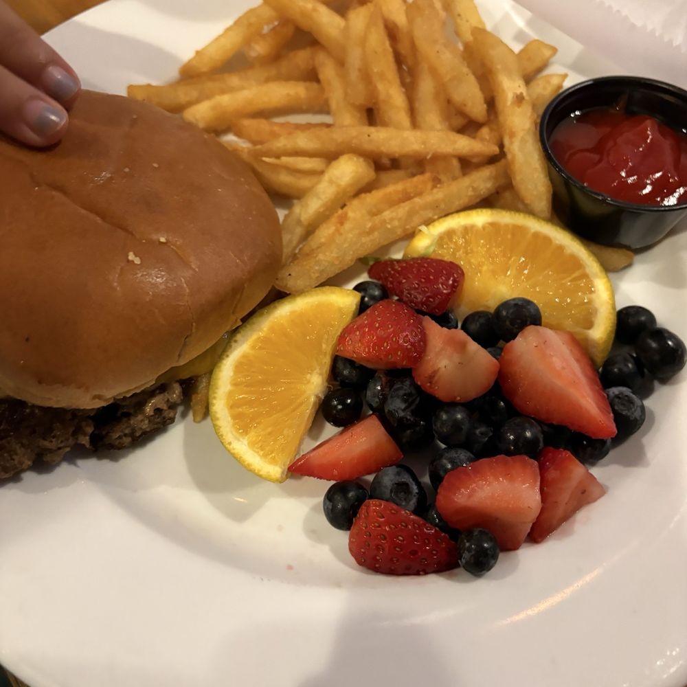 Rustic Table - Kids burger - Southern Near Me - Pawleys Island, South Carolina Rustic Table - Kids burger - Southern Near Me - Pawleys Island, South Carolina