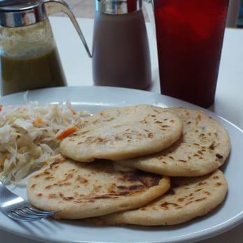 El Triunfo Restaurant - Salvadoran Near Me - Winston Salem, North Carolina