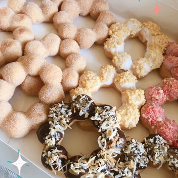 Doughchii Mochi - Churro, lemon crunch, Samoa, strawberry crunch - Donuts Near Me - Ceres, California