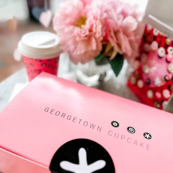 Georgetown Cupcake - Cupcakes Near Me - Washington, DC, District of Columbia