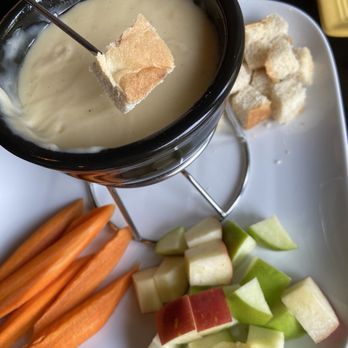 Bodega Biondi - Fondue yummy - Wine Bars Near Me - Fair Oaks, California