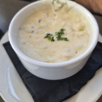 Oceanside Broiler - 100% canned clam chowder - Seafood Near Me - Oceanside, California Oceanside Broiler - 100% canned clam chowder - Seafood Near Me - Oceanside, California