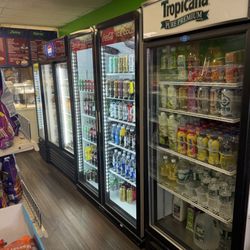 Tres Leches Deli III - Inside