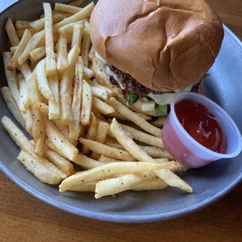 Dox on Winnisquam - Burger and fries - New American Near Me - Tilton, New Hampshire