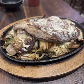 La Herradura - Ribeye steak fundido - Mexican Near Me - Bettendorf, Iowa