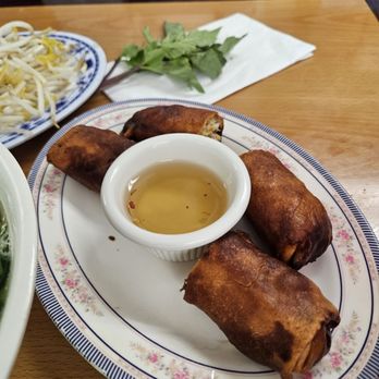 Pho Ca Dao - Egg rolls - Vietnamese Near Me - Saint Paul, Minnesota Pho Ca Dao - Egg rolls - Vietnamese Near Me - Saint Paul, Minnesota