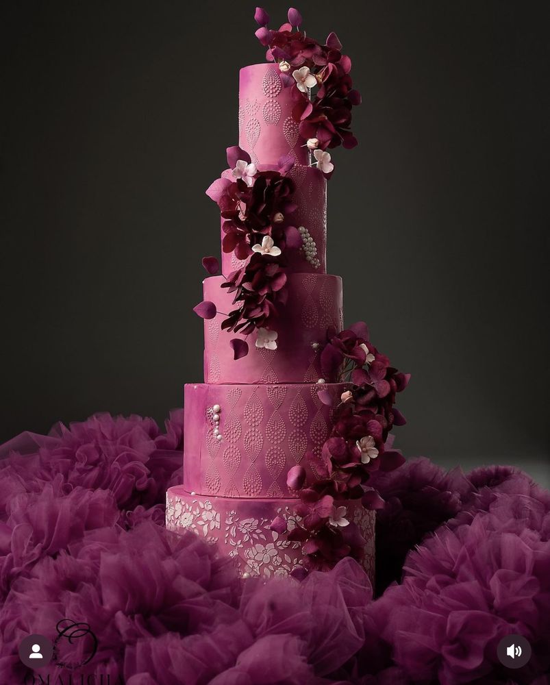 Omalicha Custom Cakes & Confectionery Logo