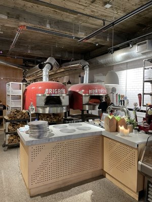 Brigade pizzeria Montreal (Stanley) by null