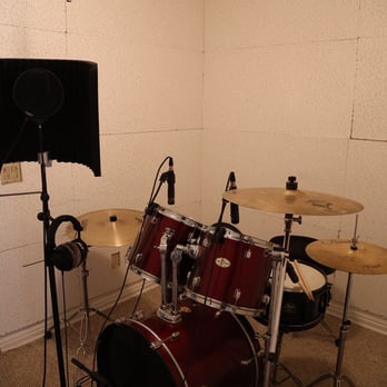 AM Studio - Music Production Services Near Me - Acton, California